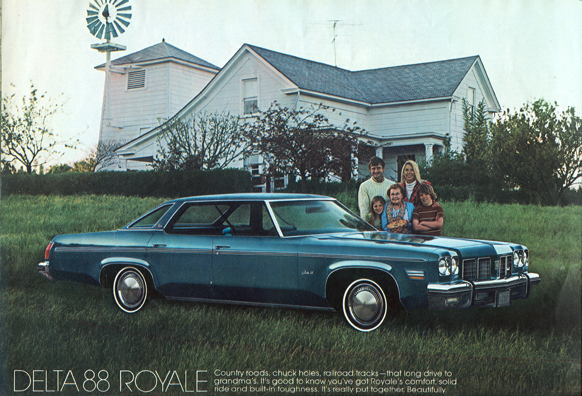 1975 Oldsmobile Full-Line Brochure Page 30